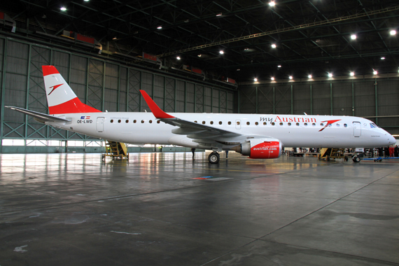 AUA MyAustrian Austrian-Airlines-Taufe-Embraer-E195-5 Foto Austrian Wings Media Crew