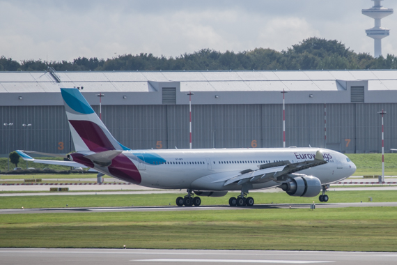 Landung des zweiten Eurowings Airbus A330-202, ehemals Qatar Airways, noch mit Kennung A7-AFP, am nächsten Tag neue Kennung D-AXGB - Foto: Ingrid Muhr