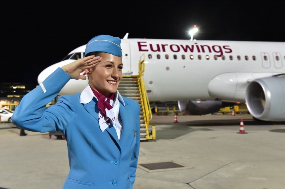 Eurowings Erstlandung A320 Flugbegleiterin Foto Huber Austrian Wings Media Crew DSC_0271