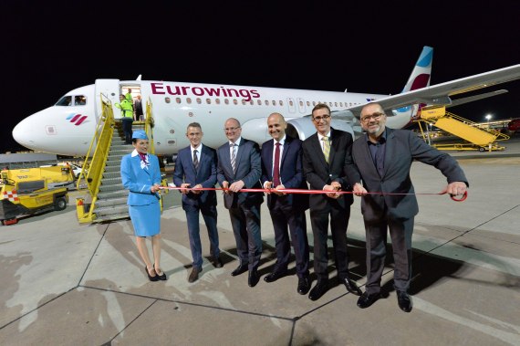 Eurowings Erstlandung Airbus A320 D-AIZQ Ribbon Cutting Foto Huber Austrian Wings Media Crew DSC_0625