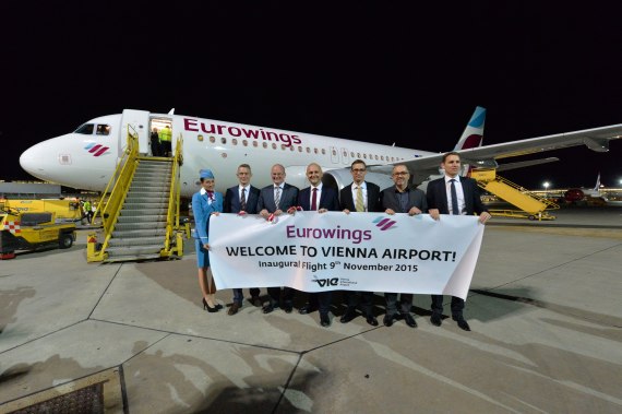 Eurowings Erstlandung Airbus A320 D-AIZQ Transparent Foto Huber Austrian Wings Media Crew DSC_0654