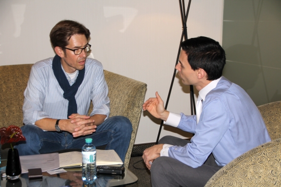 Tim Howe Schröder von Ryanair im Gespräch mit Gerald Aigner von Austrian Wings Tim Howe Schröder von Ryanair im Gespräch mit Gerald Aigner von Austrian Wings