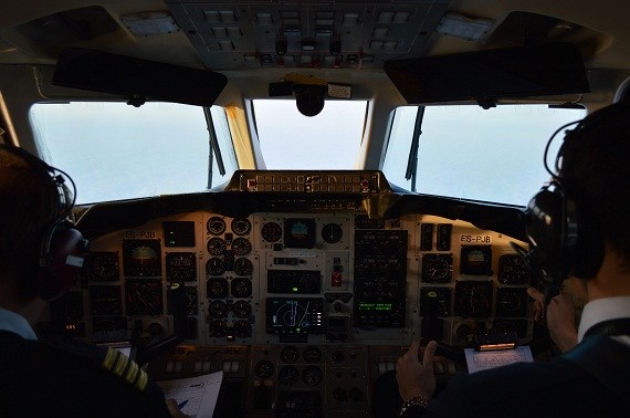 Die Piloten hatten überhaupt kein Problem damit, dass man ihnen über die Schulter blickte. Was die Freundlichkeit der Mitarbeiter angeht, so ist Avies ein Gewinn für die Luftfahrtbranche und für diejenigen, die gerne einmal ein Foto machen! Die Piloten hatten überhaupt kein Problem damit, dass man ihnen über die Schulter blickte. Was die Freundlichkeit der Mitarbeiter angeht, so ist Avies ein Gewinn für die Luftfahrtbranche und für diejenigen, die gerne einmal ein Foto machen!