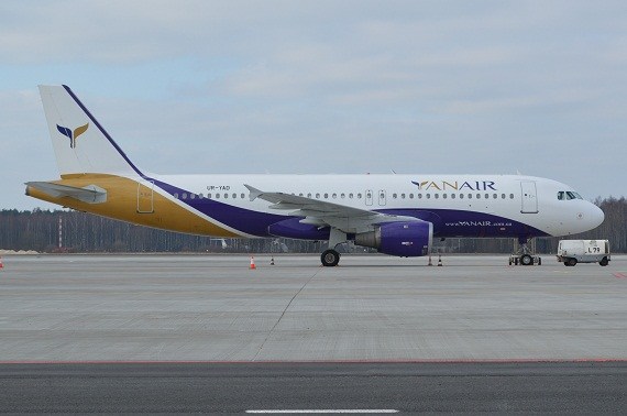 In Riga gibt es mehr zu erspotten als in Kuressaare, so zum Beispiel diesen A320 der Yanair.