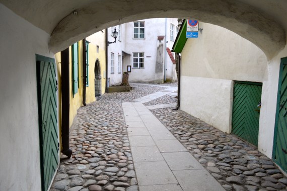 Mit seinen verwinkelten kleinen Gässchen und... Mit seinen verwinkelten kleinen Gässchen und...