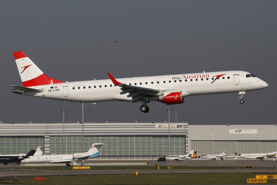 OE-LWD AUA Austrian Airlines Embraer E-195 Erstlandung Foto Rene Posch