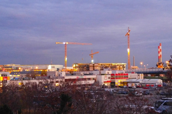 Neue ÖAMTC Christophorus 9 Zentrale im Industriegebiet Erdberg an der A23 (Aufnahme: November 2015) - Foto: Austrian Wings Media Crew