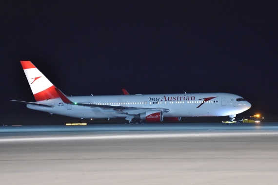AUA Austrian Airlines MyAustrian Boeing 767-300ER Foto Huber Austrian Wings Media Crew AUA Austrian Airlines MyAustrian Boeing 767-300ER Foto Huber Austrian Wings Media Crew