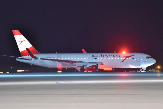 AUA Austrian Airlines MyAustrian Boeing 767-300ER Foto Huber Austrian Wings Media Crew_1 AUA Austrian Airlines MyAustrian Boeing 767-300ER Foto Huber Austrian Wings Media Crew_1