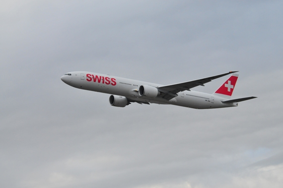 Erste SWISS Boeing 777-300ER HB-JNA Foto Andy Herzog_002