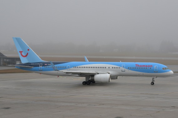 Salzburg Wintercharter 02012016 Huber Austrian Wings Media Crew G-BYAW Thomson Boeing 757-200 Winglets DSC_0322