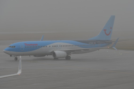 Salzburg Wintercharter 02012016 Huber Austrian Wings Media Crew G-FDZR Thomson Boeing 737-800 DSC_0237 Split Winglets Split Scimitar Winglets Salzburg Wintercharter 02012016 Huber Austrian Wings Media Crew G-FDZR Thomson Boeing 737-800 DSC_0237 Split Winglets Split Scimitar Winglets