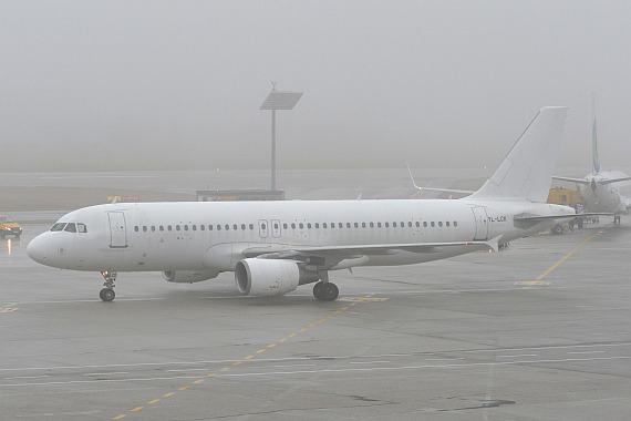 Salzburg Wintercharter 02012016 Huber Austrian Wings Media Crew LY-LCK Smartlynx Airbus A320 DSC_0206