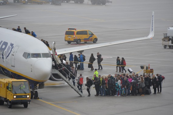 Salzburg Wintercharter 02012016 Huber Austrian Wings Media Crew Ryanair Passagiere DSC_0248