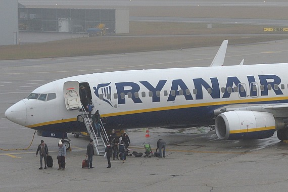 Symbolbild Sujetbild Ryanair Passagiere Foto Huber Austrian Wings Media Crew