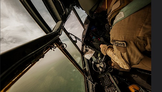 Bundesheer Pilot im Cockpit einer Hercules Foto Bundesheer_001 Bundesheer Pilot im Cockpit einer Hercules Foto Bundesheer_001