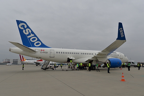 Erstlandung Bombardier CSeries CS100 Flughafen Wien 11032016 C-FFCO Foto Huber Austrian Wings Media Crew_004