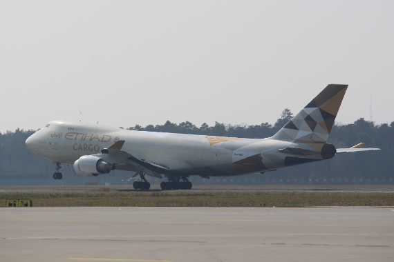 Fotoreportage 747 N476MC Etihad in Graz Anlieferung Flugzeuge Red Bull Air Race Foto Christof Rainer Abflug_001 Fotoreportage 747 N476MC Etihad in Graz Anlieferung Flugzeuge Red Bull Air Race Foto Christof Rainer Abflug_001