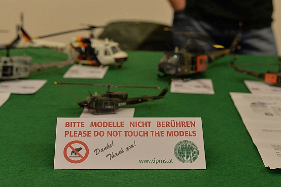 Modelle bitte nicht berühren GoMo 2016 Go Modelling 2016 Foto Huber Austrian Wings Media Crew Modelle bitte nicht berühren GoMo 2016 Go Modelling 2016 Foto Huber Austrian Wings Media Crew