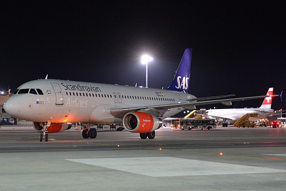 SAS Scandinavian Airlines Erstlandung Wien 24032016 Airbus A320 OY-KAY Foto Huber Austrian Wings Media Crew