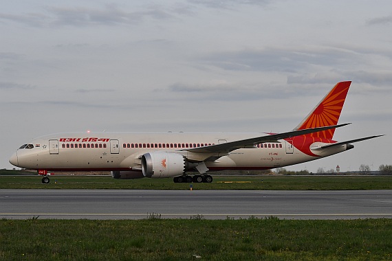 Air India Erstlandung Flughafen Wien 06042016 Boeing 787-8 VT-ANE Foto Huber Austrian Wings Media Crew_009