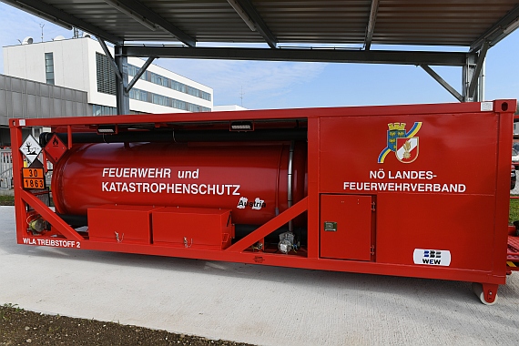 Mobile Tankstelle; eine der Einheiten ist in Tulln stationiert, die andere in Wiener Neudorf. Mobile Tankstelle; eine der Einheiten ist in Tulln stationiert, die andere in Wiener Neudorf.