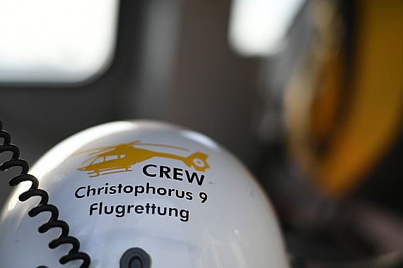 DSC_0107 Symbolbild Sujetbild Crewmember ÖAMTC Christophorus 9 Flugrettung Luftrettung Notarzthubschrauber Foto Huber Austrian Wings Media Crew DSC_0107 Symbolbild Sujetbild Crewmember ÖAMTC Christophorus 9 Flugrettung Luftrettung Notarzthubschrauber Foto Huber Austrian Wings Media Crew