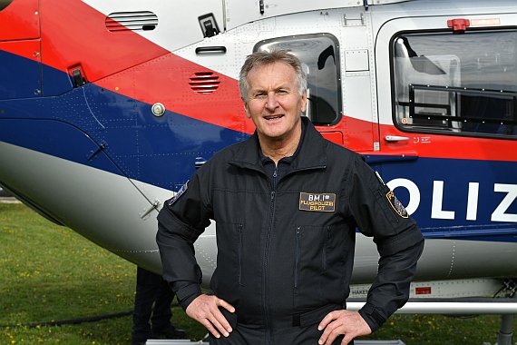 "Die Kameraden der Feuerwehr führen Adapter mit um alle bei uns eingesetzten Hubschraubertypen betanken zu können", betont Flugpolizei-Leiter Werner Senn.