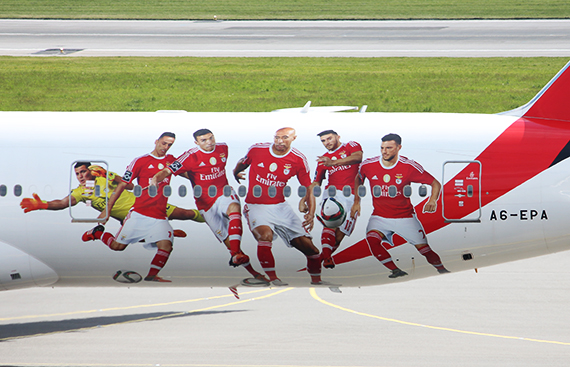 A6-EPA Emirates Boeing 777-300ER Benfica Sonderlackierung Foto Kathi Schlapsi_002