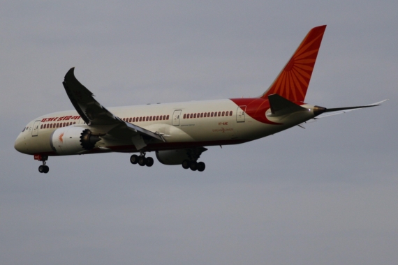 Kevin Schrenk Air India Erstlandung Wien 06042016 Boeing 787 VT-ANE_002 Kevin Schrenk Air India Erstlandung Wien 06042016 Boeing 787 VT-ANE_002