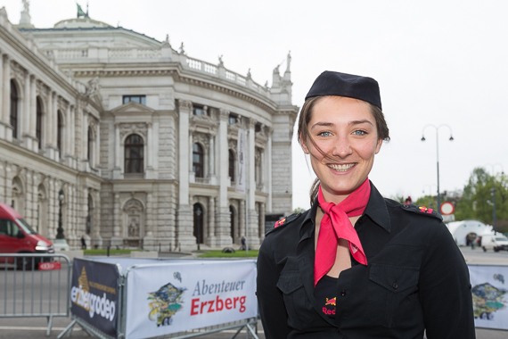 Peter Hollos - PH5_6004 Red Bull Stewardess Hostess Red Bull Air RAce Media Day 2016