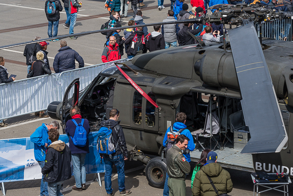 Red Bull Air Race 2016 Spielberg Foto Markus Dobrozemsky Black Hawk Bundesheer