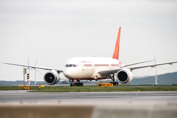 Ulrich Lehner Air India Erstlandung Flughafen Wien 06042016_003