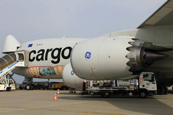 Cargolux Boeing 747-8F LX-VCM Closeup Foto Austrian Wings Media Crew