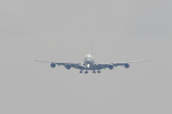 DSC_0104 Emirates Airbus A380 A6-EDV 20052016 Flughafen Wien Foto Huber Austrian Wings Media Crew