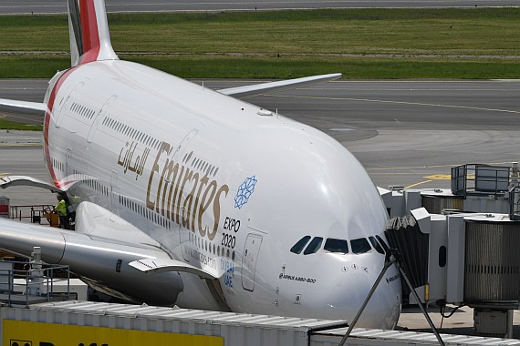 DSC_0241 Emirates Airbus A380 A6-EDV 20052016 Flughafen Wien Foto Huber Austrian Wings Media Crew