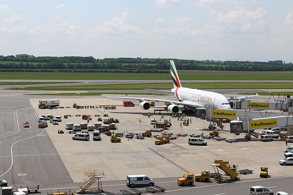 Emirates A380 am Flughafen Wien - Foto: Christian Zeilinger