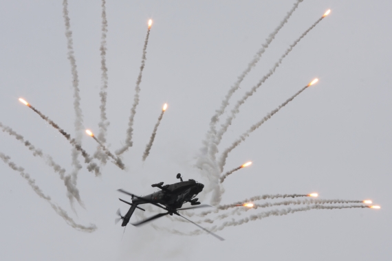 AH-64 Apache Foto Robert Erenstein_001