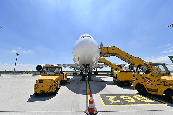 DSC_0230 Emirates Airbus A380 A6-EUB Empfang Flughafen Wien 22. Juni 2016 Foto Huber Austrian Wings Media Crew