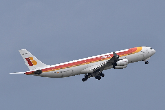 DSC_0553 EC-GUQ Iberia Airbus A340-300 @VIE 15062016 Credit Huber Austrian Wings Media Crew