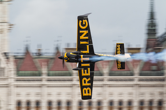 1_2KD78772_Nigel Lamb_mini Red Bull Air Race Budapest 2016 Foto Thomas RAnner