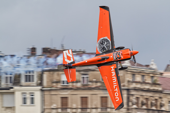 1_2KD78832_Nicolas Ivanoff Red Bull Air Race Budapest 2016 Foto Thomas RAnner