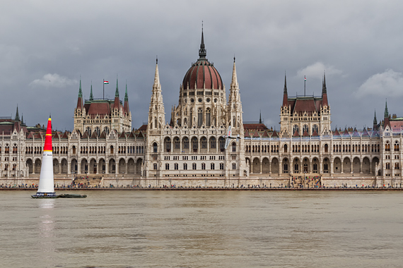 1_IMG_7556_Hannes Arch Red Bull Air Race Budapest 2016 Foto Thomas RAnner