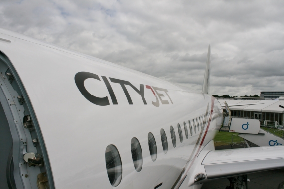 CityJet Suchoi Superjet SSJ 100 Foto Nicolas Eschenbach Farnborough Airshow 2016 Foto Nicolas Eschenbach / Austrian WIngs Media Crew CityJet Suchoi Superjet SSJ 100 Foto Nicolas Eschenbach Farnborough Airshow 2016 Foto Nicolas Eschenbach / Austrian WIngs Media Crew