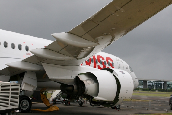 Bombardier CSeries CS100 C-GWXZ FTV5 Farnborough Airshow 2016 Foto Nicolas Eschenbach / Austrian WIngs Media Crew Foto Nicolas Eschenbach Bombardier CSeries CS100 C-GWXZ FTV5 Farnborough Airshow 2016 Foto Nicolas Eschenbach / Austrian WIngs Media Crew Foto Nicolas Eschenbach