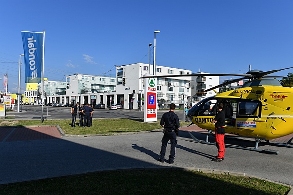 DSC_0090 ÖAMTC Christophorus 9 Notarzthubschrauber EC 135 OE-XEE Einsatz Liesing Perfektastraße 07082016 Foto Huber Austrian Wings Media Crew