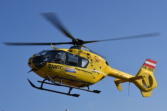 DSC_0320 ÖAMTC Christophorus 9 Notarzthubschrauber EC 135 OE-XEE Einsatz Liesing Perfektastraße 07082016 Foto Huber Austrian Wings Media Crew