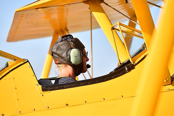 Auch Flugplatzwirtin Tanja ließ es sich nicht nehmen, Höhenluft zu schnuppern.