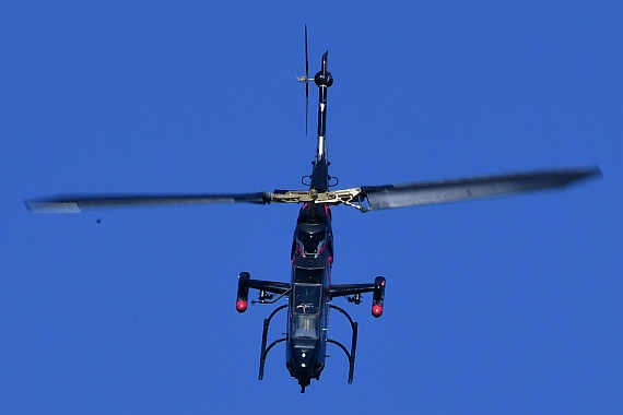 Flugplatzfest Spitzerberg 2016 Huber Austrian Wings Media Crew Bell AH-1 Cobra Flying Bulls DSC_0424