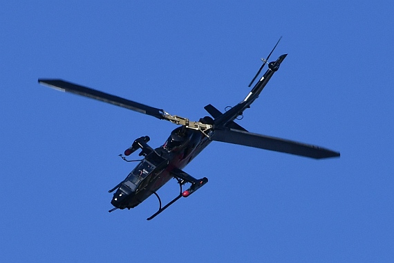 Flugplatzfest Spitzerberg 2016 Huber Austrian Wings Media Crew Bell AH-1 Cobra Flying Bulls DSC_0440